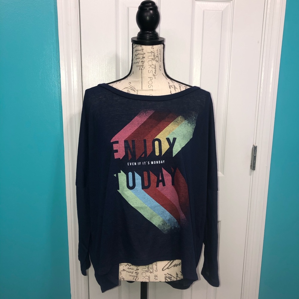 *NWOT* Old Navy Graphic Long Sleeve Tee